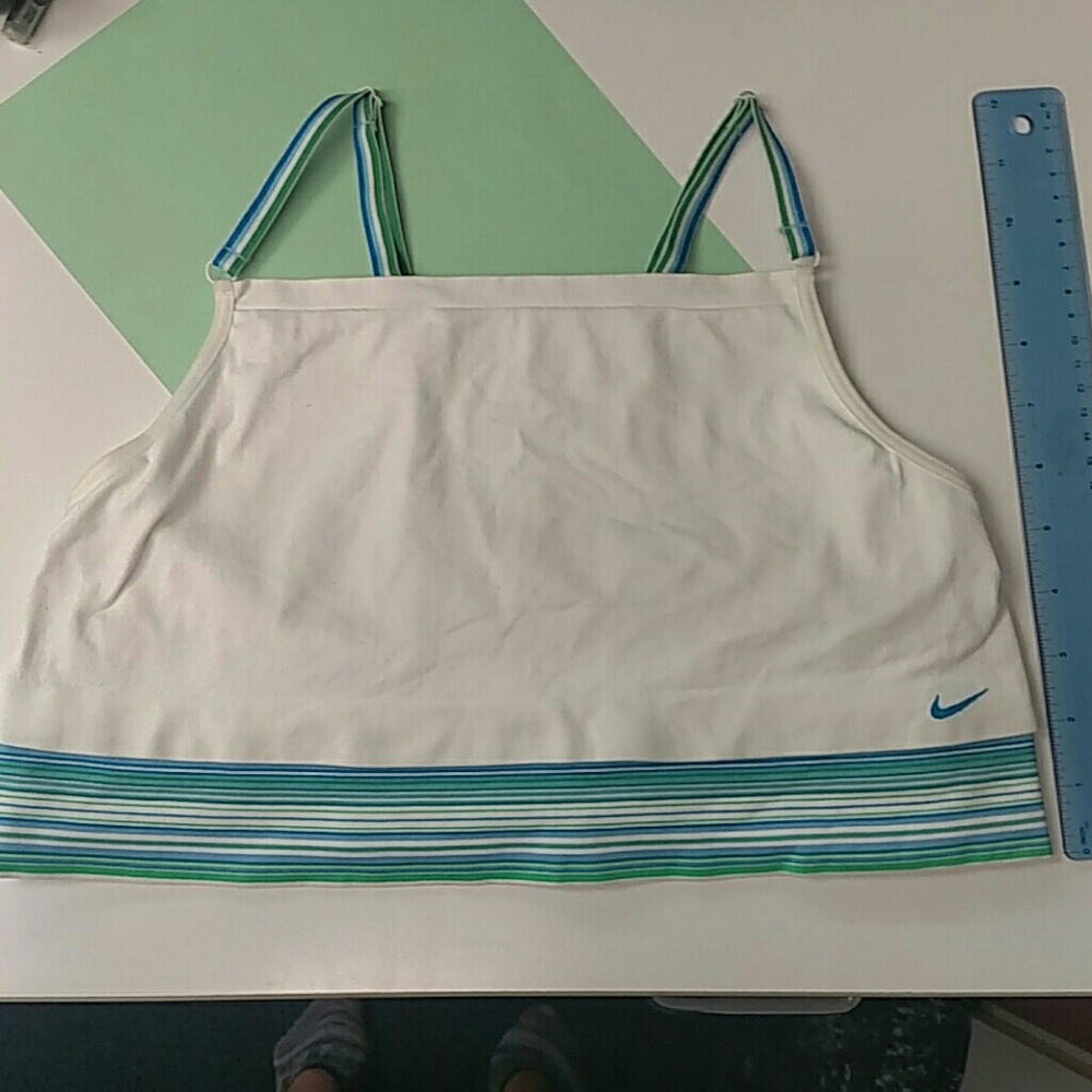 Nike dri fit sports top w/bra